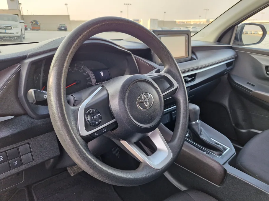 2023 Toyota Yaris  Y 