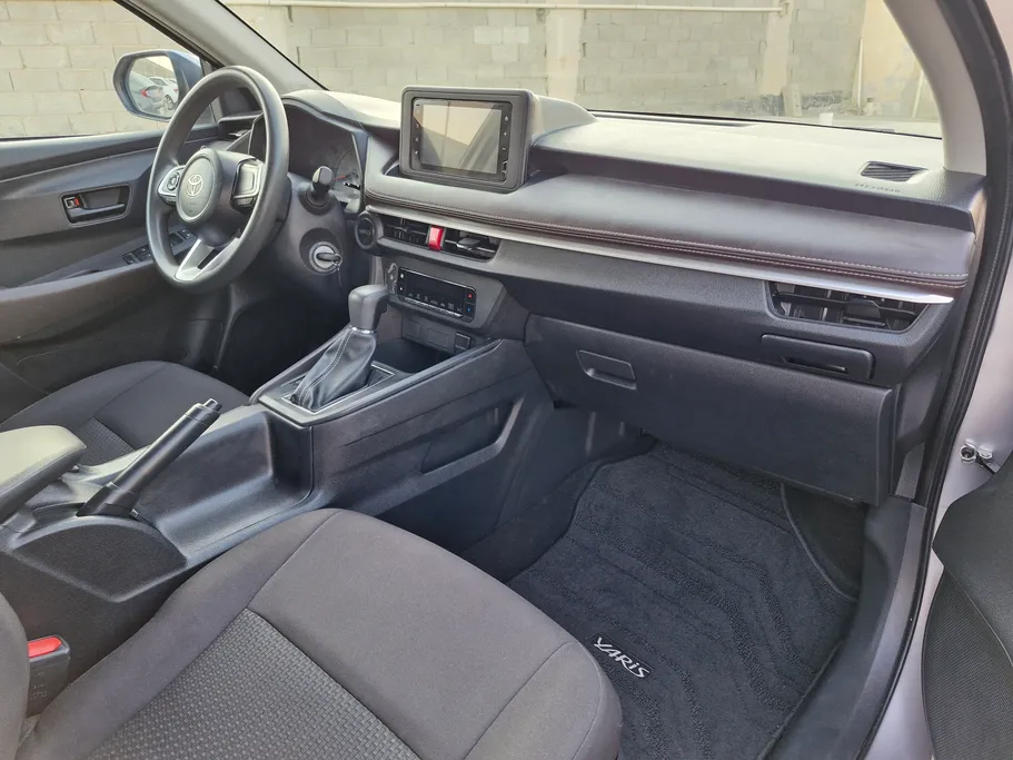 2023 Toyota Yaris  Y 