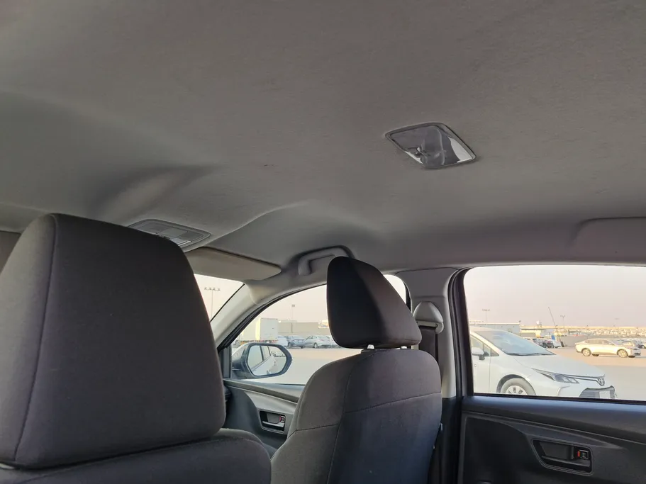 2023 Toyota Yaris  Y 