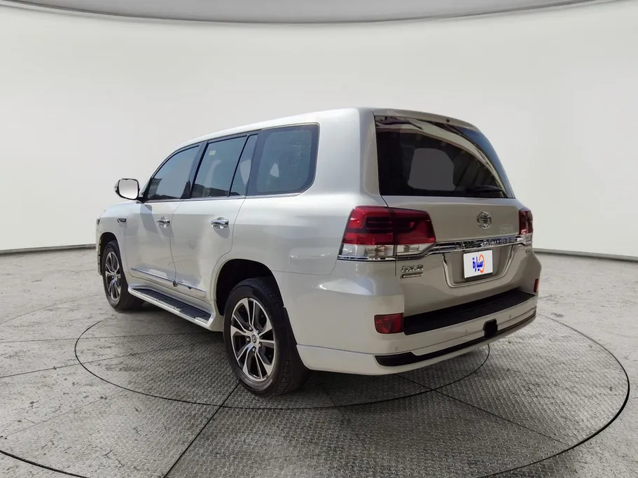 2020 Toyota Land Cruiser Grand Touring 