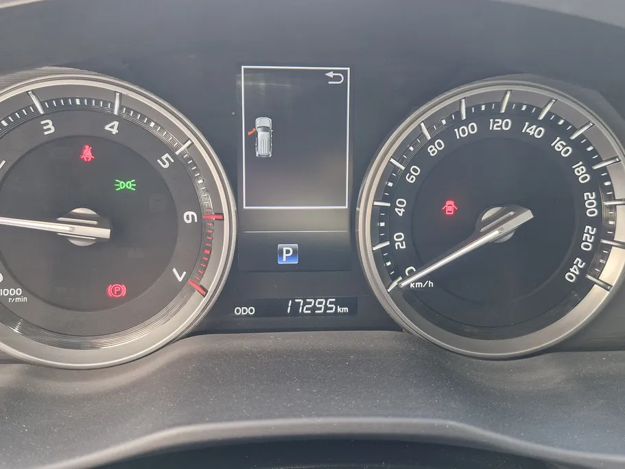 2020 Toyota Land Cruiser Grand Touring 