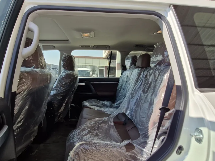 2020 Toyota Land Cruiser Grand Touring 