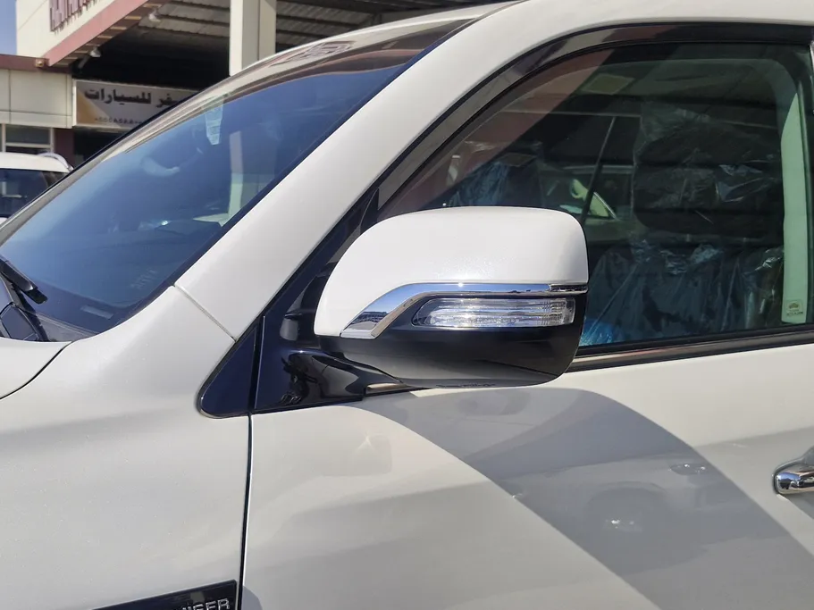 2020 Toyota Land Cruiser Grand Touring 