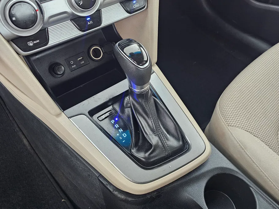 2019 Hyundai Elantra GL 