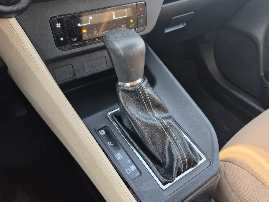 تويوتا يارس Y 2023 