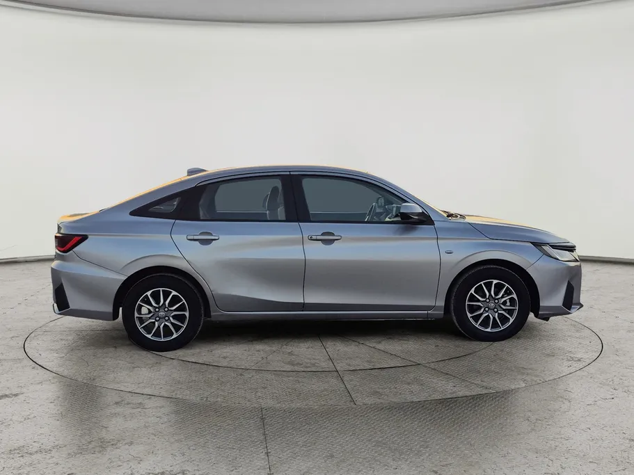 تويوتا يارس Y 2023 