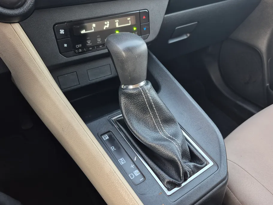 تويوتا يارس Y 2023 