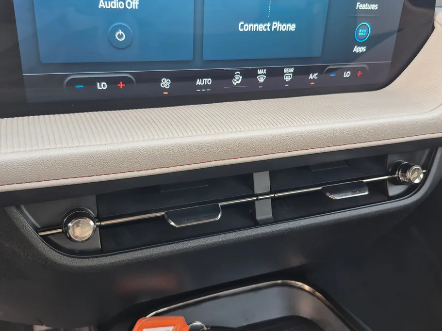 فورد تورس ترند الإصدار الجديد 2023 