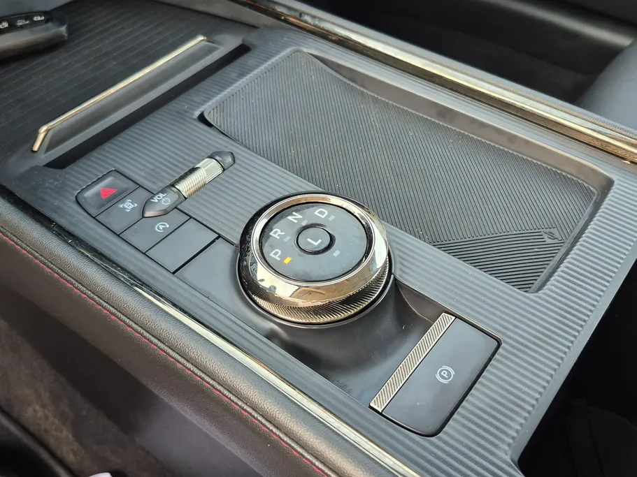 فورد تورس ترند الإصدار الجديد 2023 