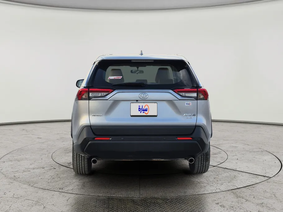 تويوتا راف فور LE 2023 
