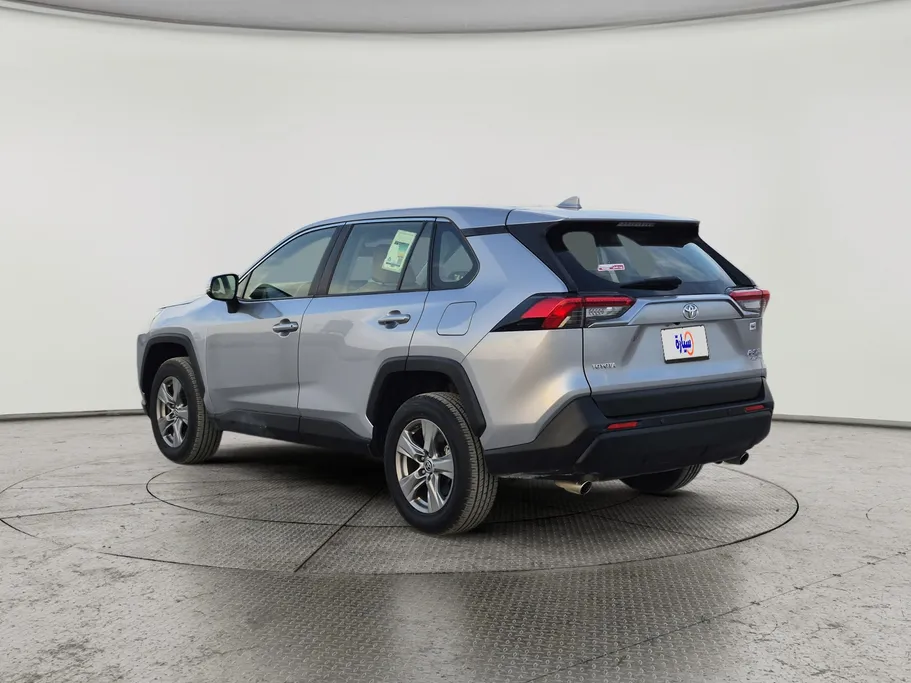 تويوتا راف فور LE 2023 