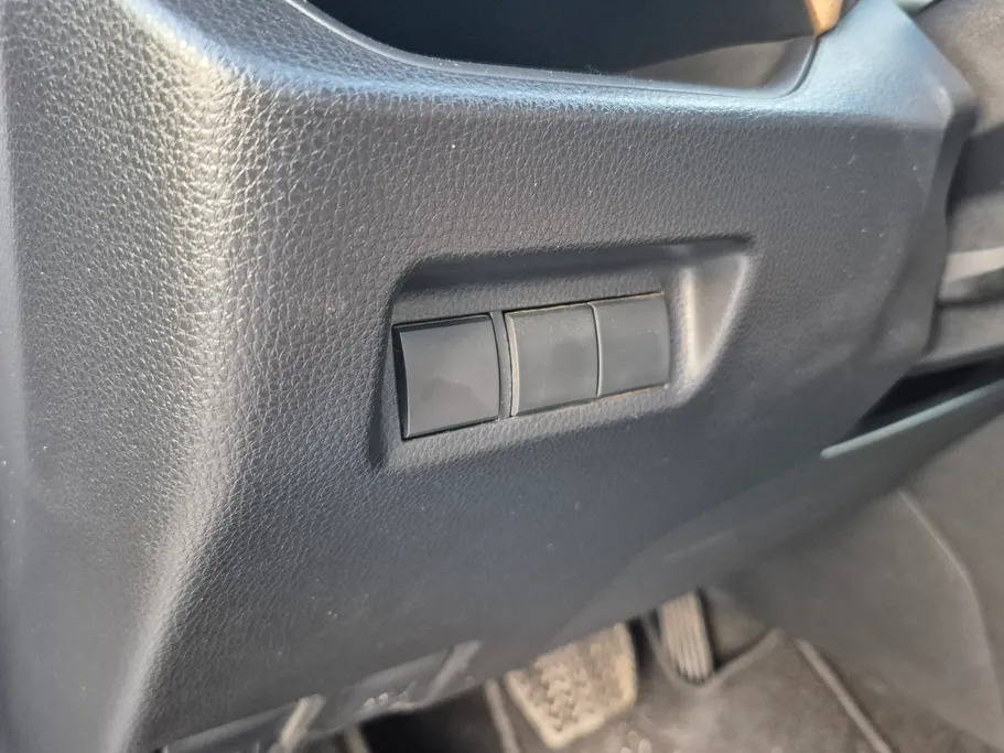 تويوتا راف فور LE 2023 