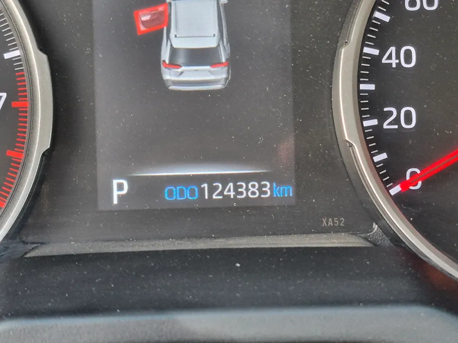 تويوتا راف فور LE 2023 