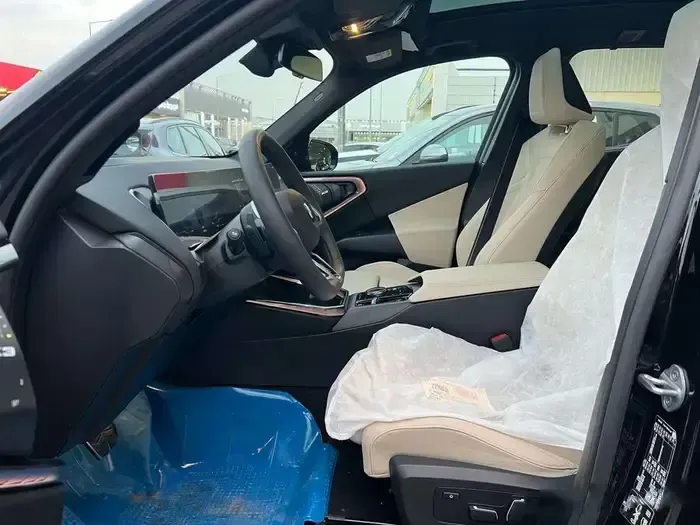 بي ام دبليو الفئة اكس 3 xDrive 20 2025 