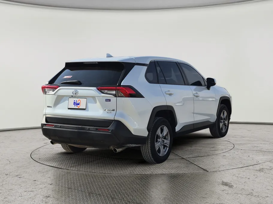 2023 Toyota RAV4 LE 