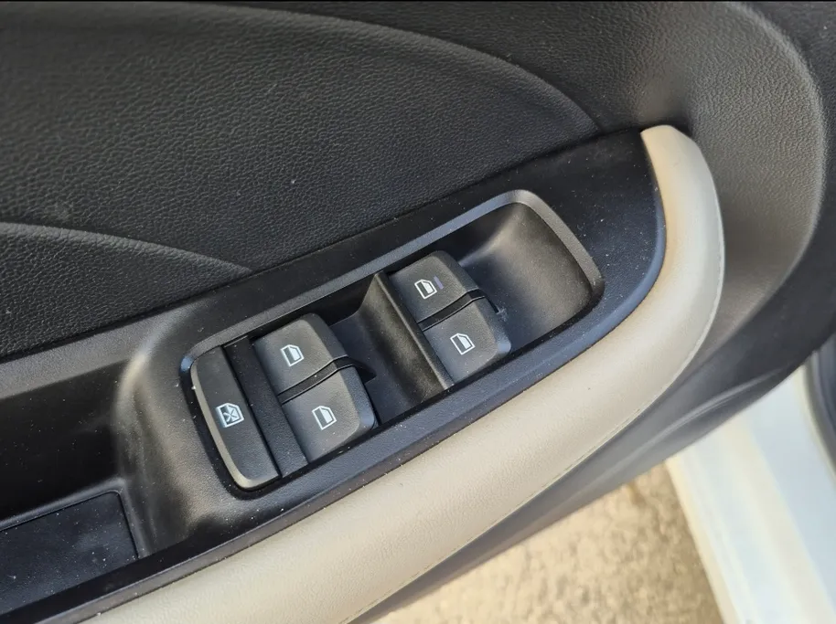 ام جي 5 STD 2022 