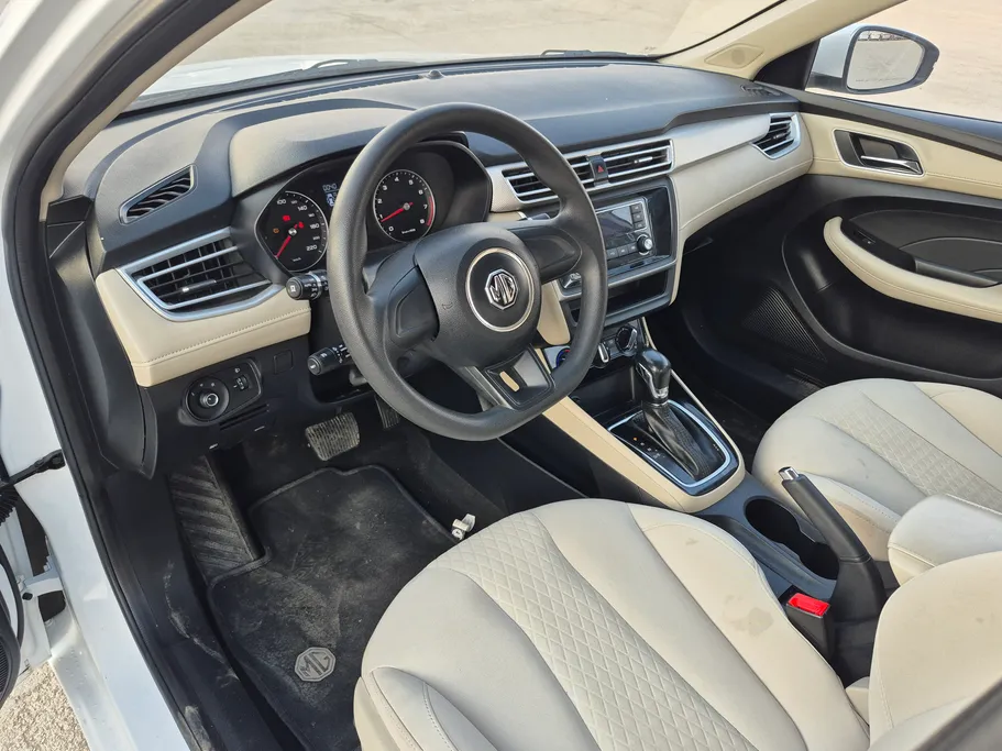 ام جي 5 STD 2022 