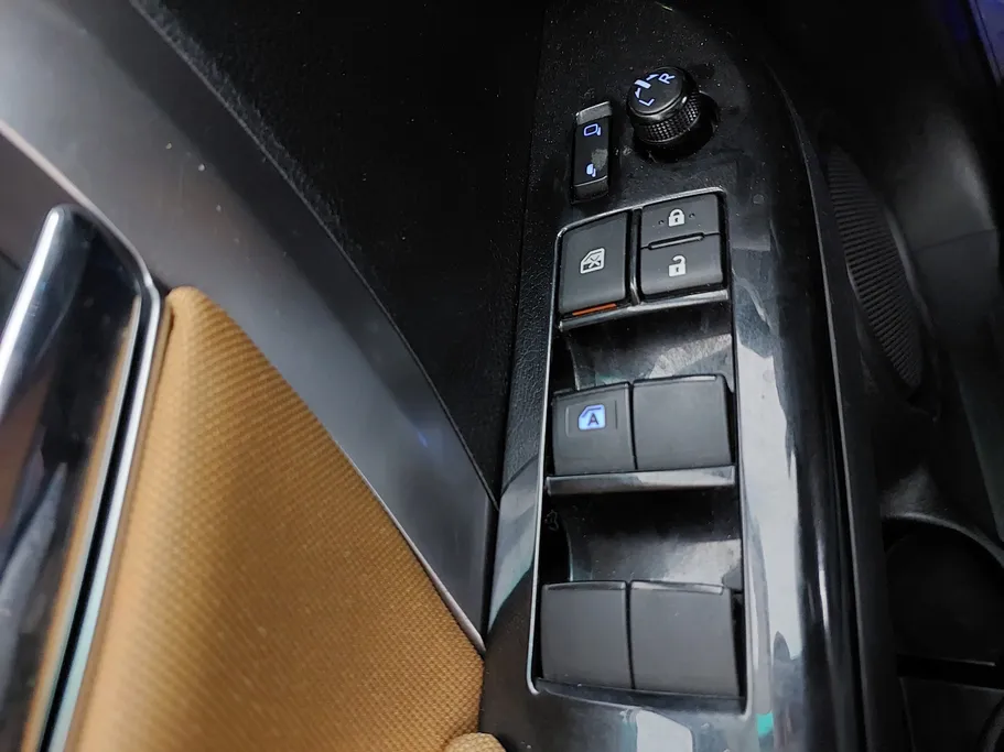 تويوتا فورتشنر VX 2023 