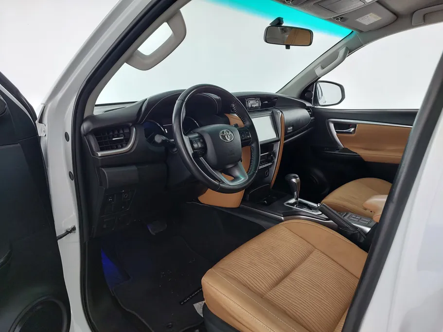 تويوتا فورتشنر VX 2023 