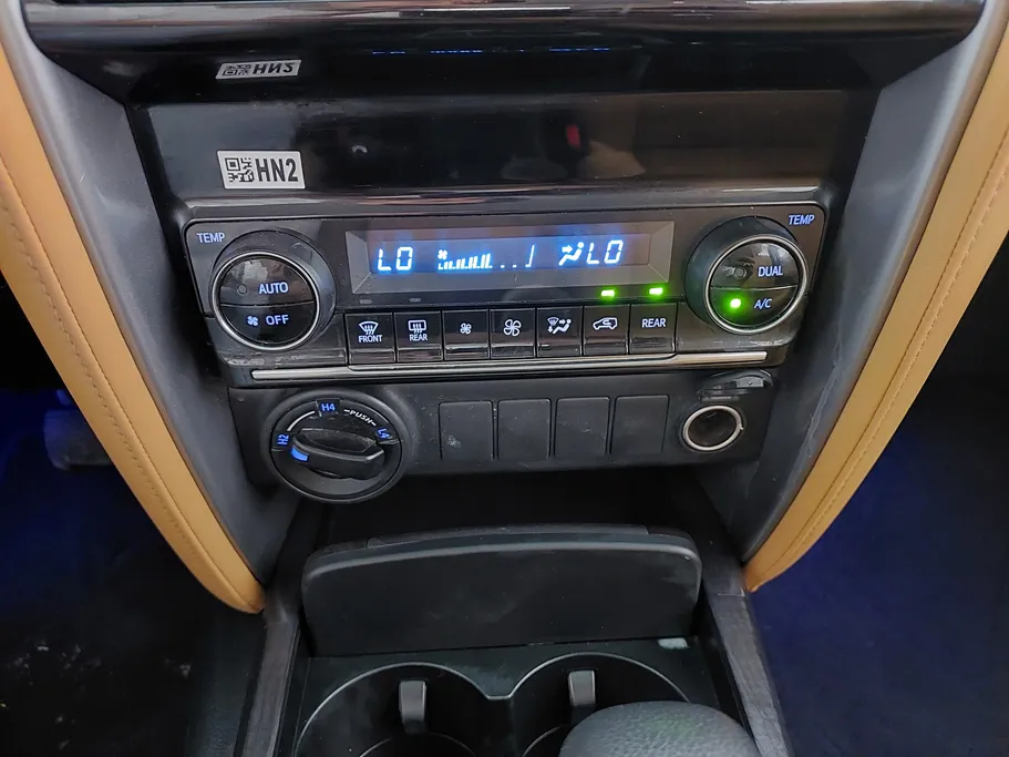 تويوتا فورتشنر VX 2023 