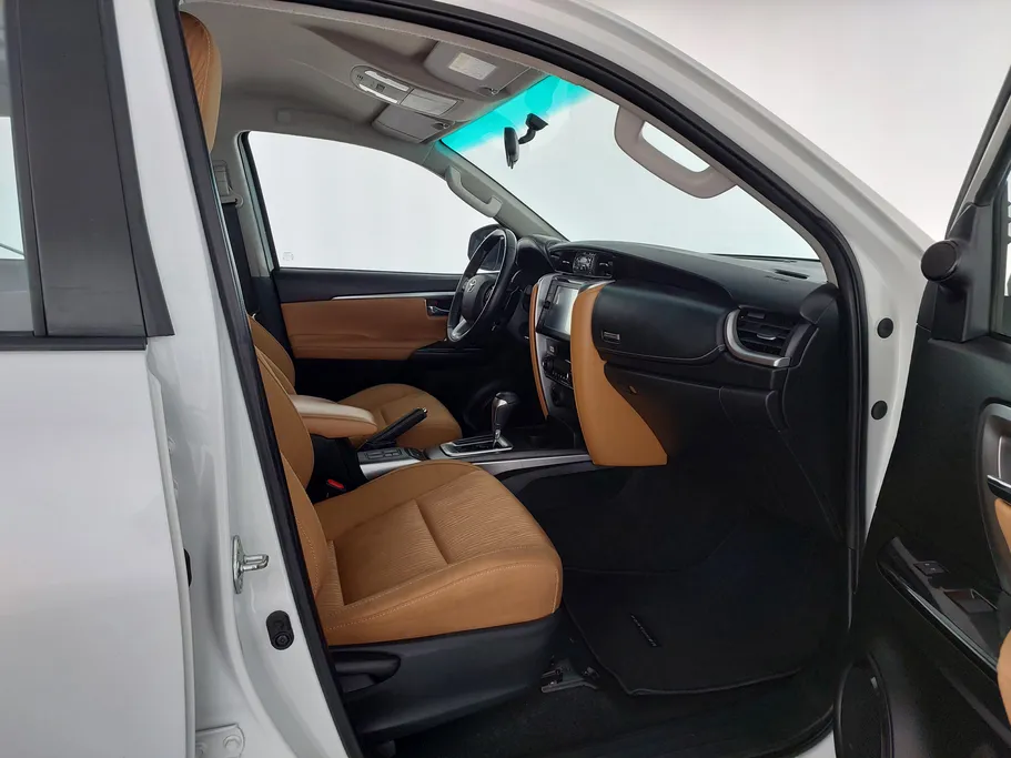 تويوتا فورتشنر VX 2023 