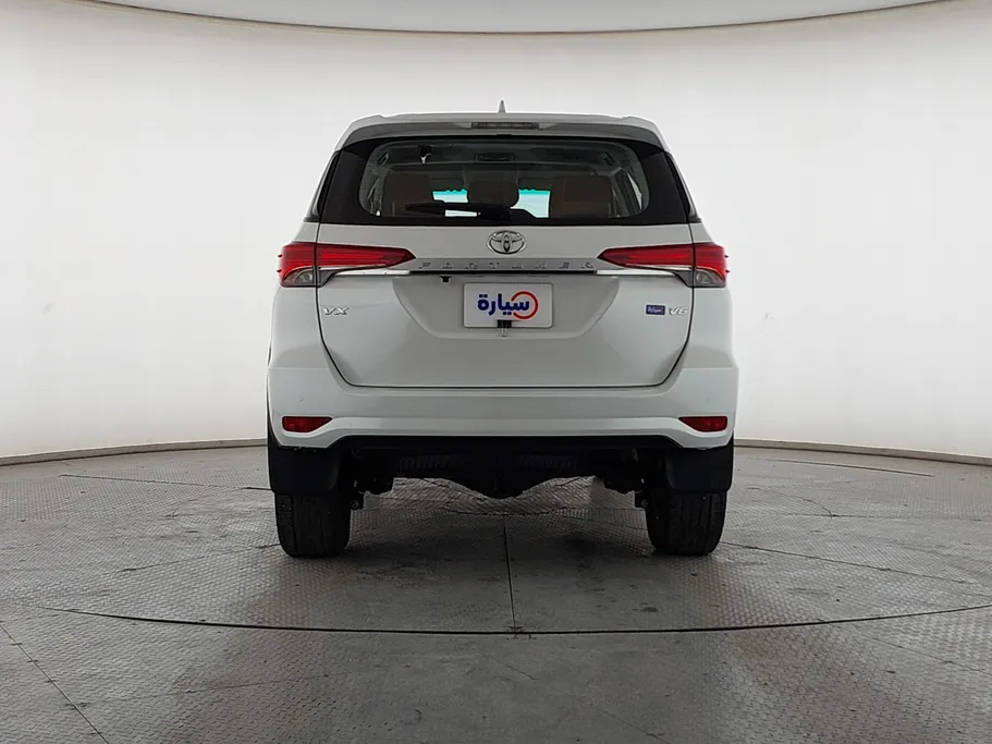 تويوتا فورتشنر VX 2023 