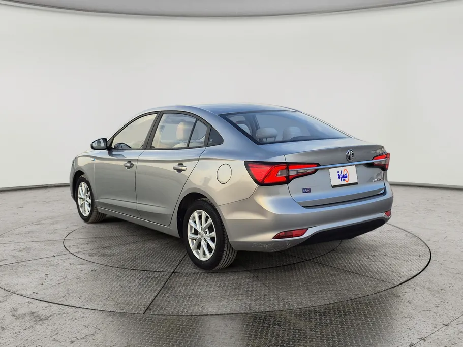 ام جي 5 STD 2022 