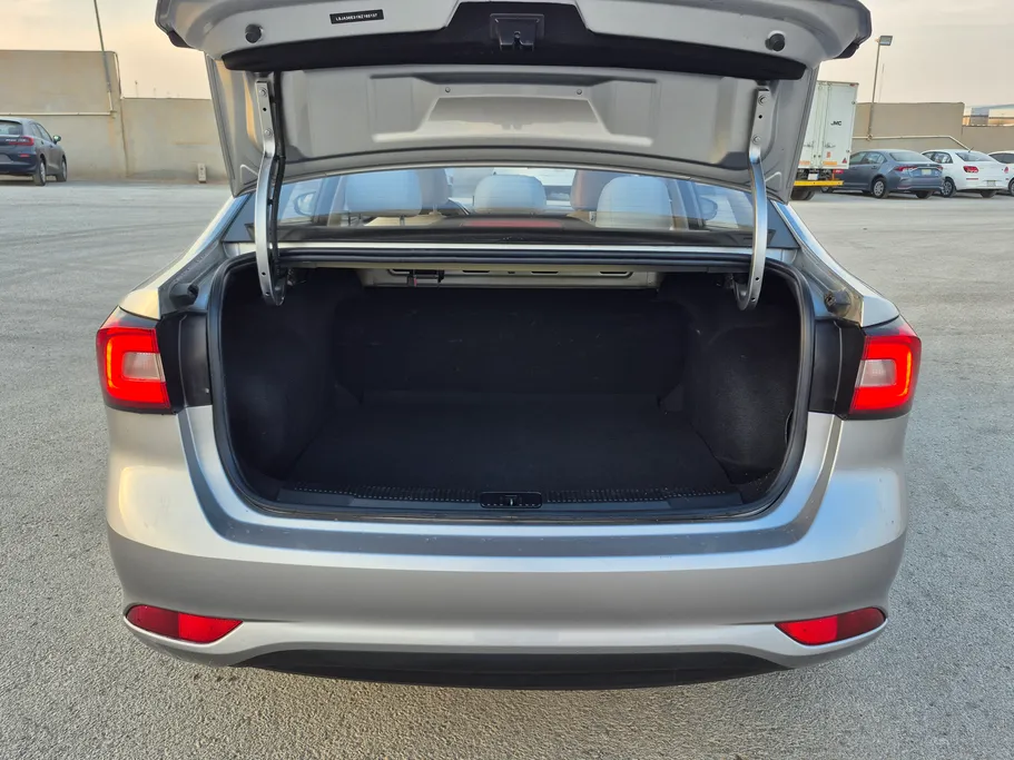 ام جي 5 STD 2022 