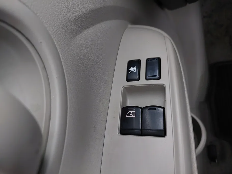 2021 Nissan Sunny SV 