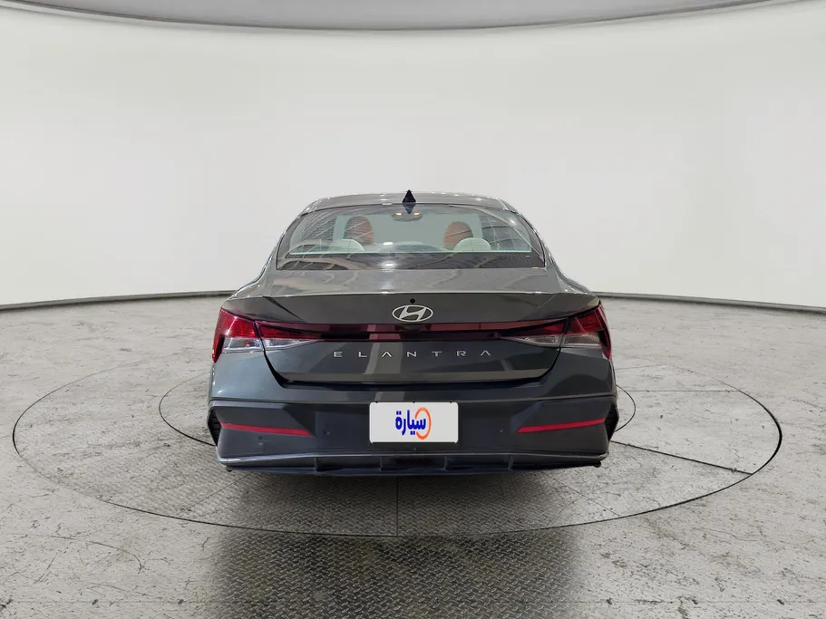 2024 Hyundai Elantra Smart 