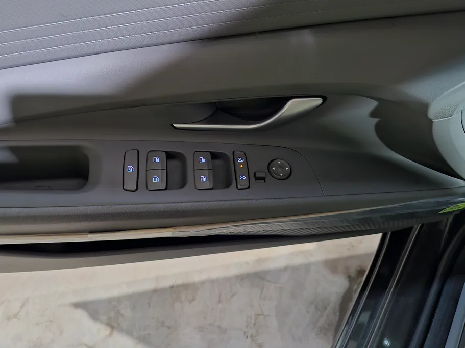 2024 Hyundai Elantra Smart 