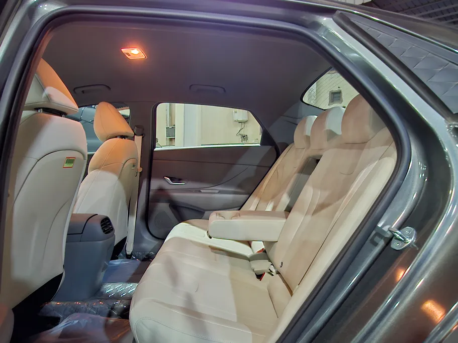 2024 Hyundai Elantra Smart 