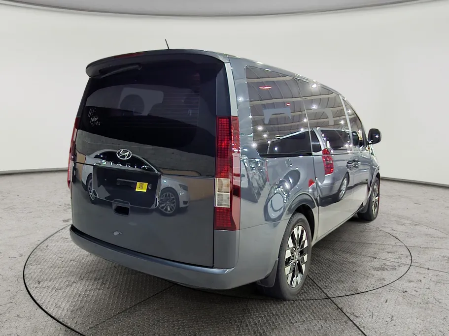 2022 Hyundai Staria Smart 11 ST 