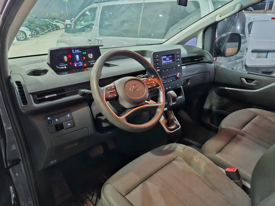 هيونداي ستاريا سمارت 11 مقاعد 2022 