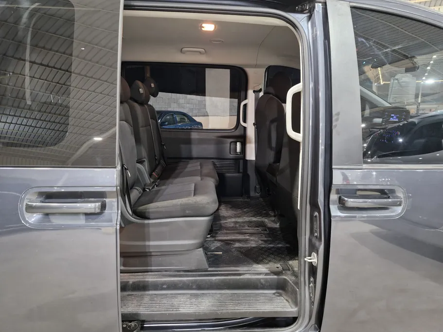 هيونداي ستاريا سمارت 11 مقاعد 2022 