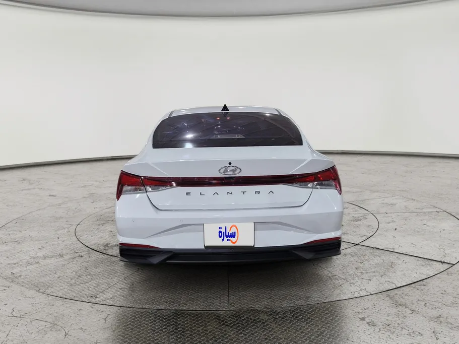 2022 Hyundai Elantra Smart 