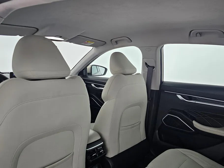 جيلي امجراند GS 2023 