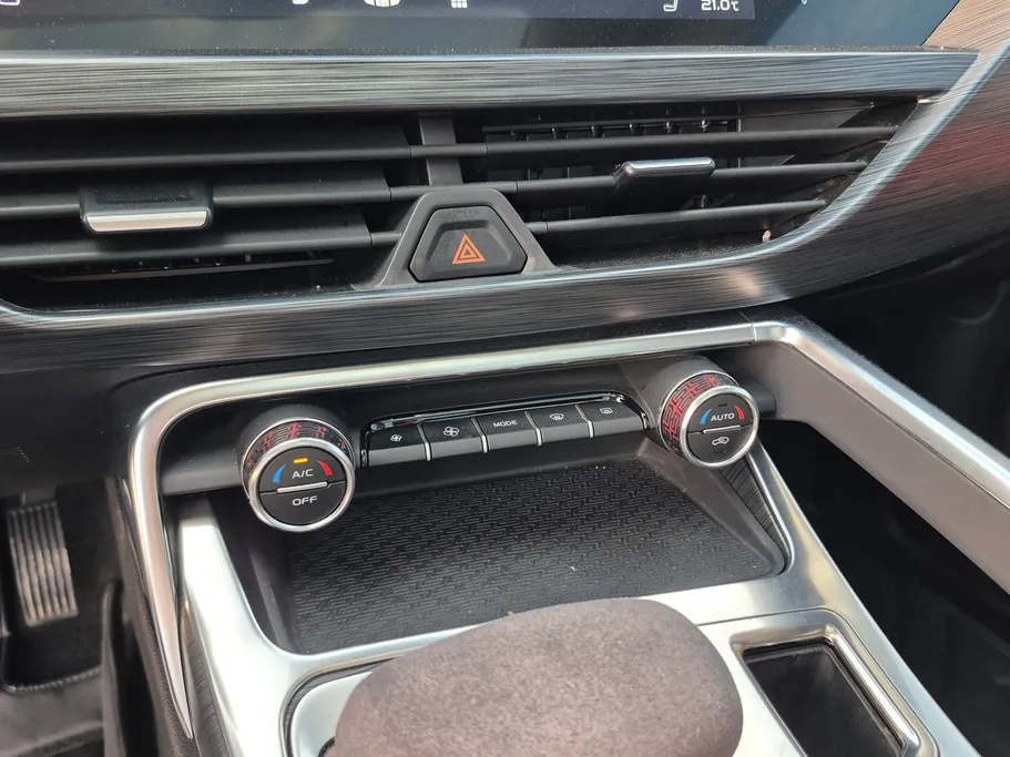 جيلي توجيلا GF 2023 