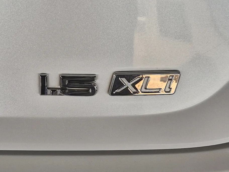 تويوتا كورولا XLI 2023 