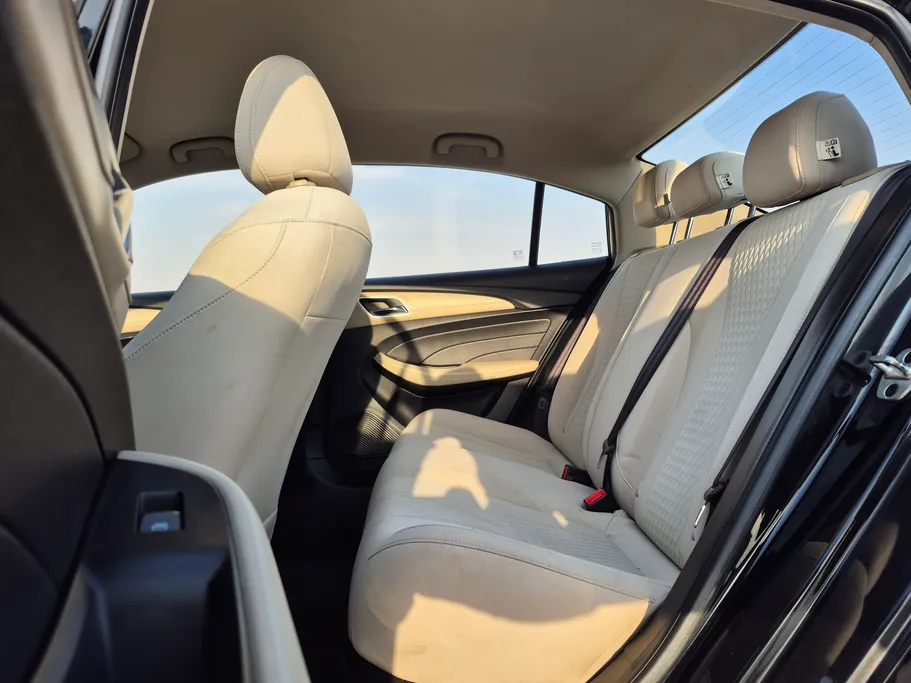 ام جي 5 STD 2022 