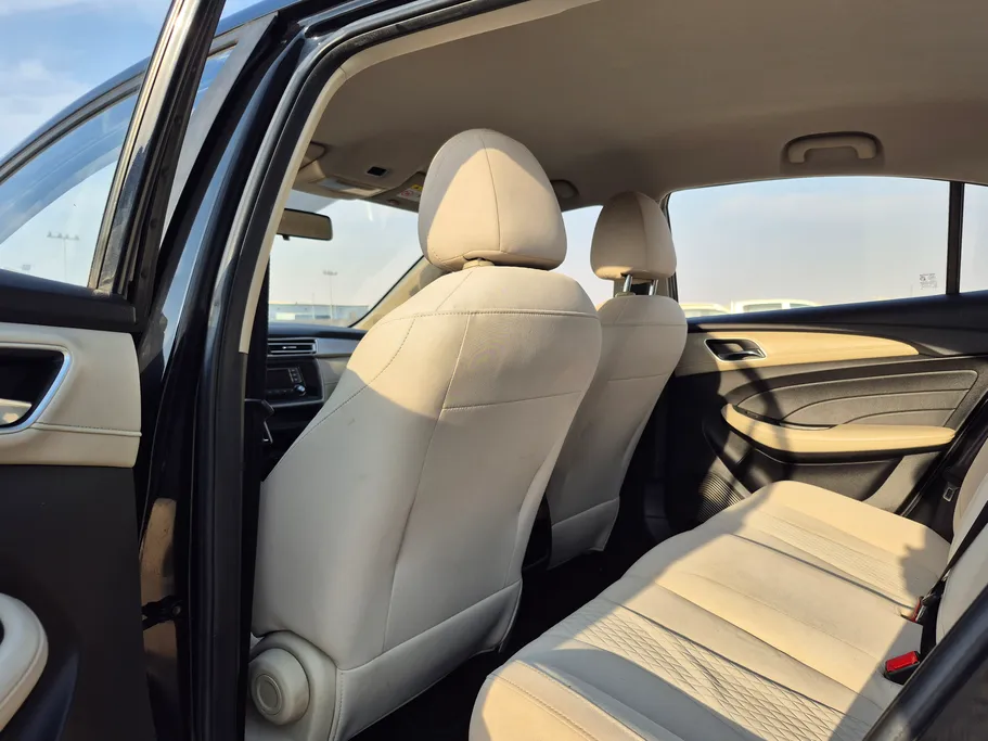 ام جي 5 STD 2022 