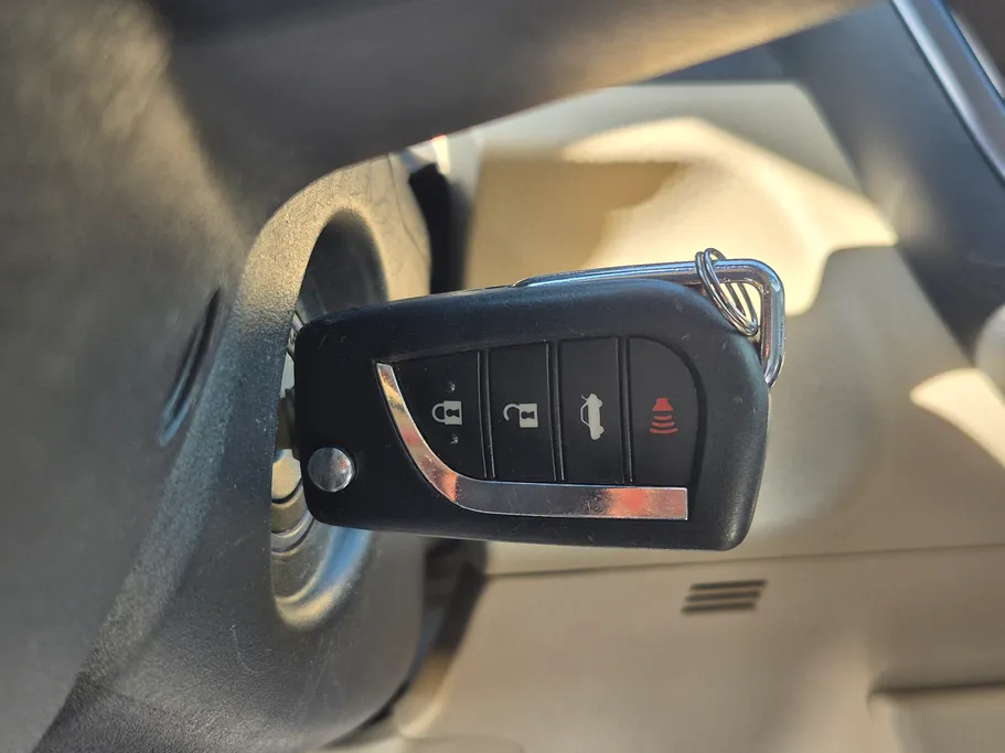 تويوتا كامري LE 2022 