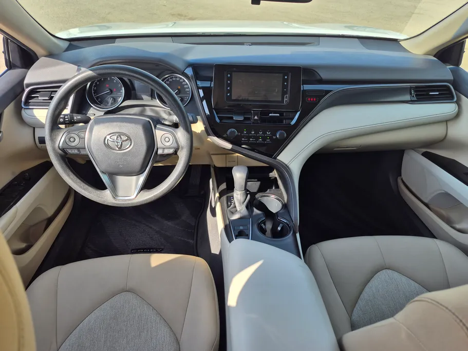 تويوتا كامري LE 2022 