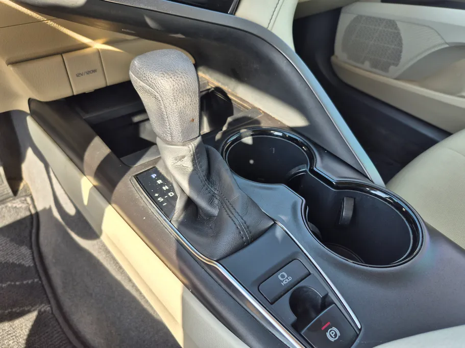 تويوتا كامري LE 2022 