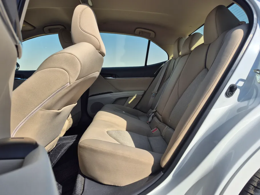 تويوتا كامري LE 2022 