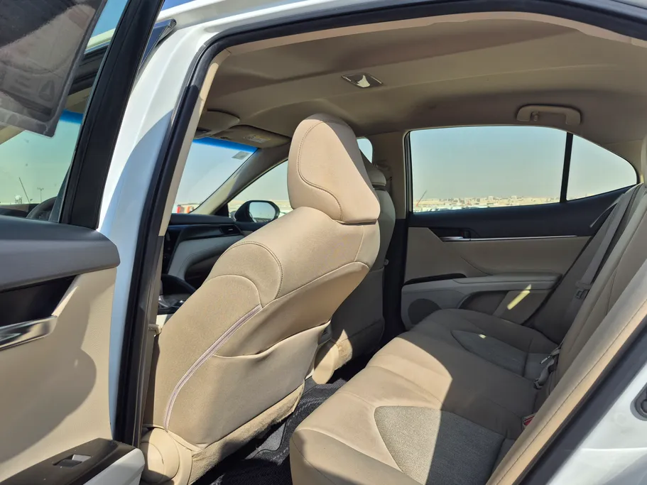 تويوتا كامري LE 2022 