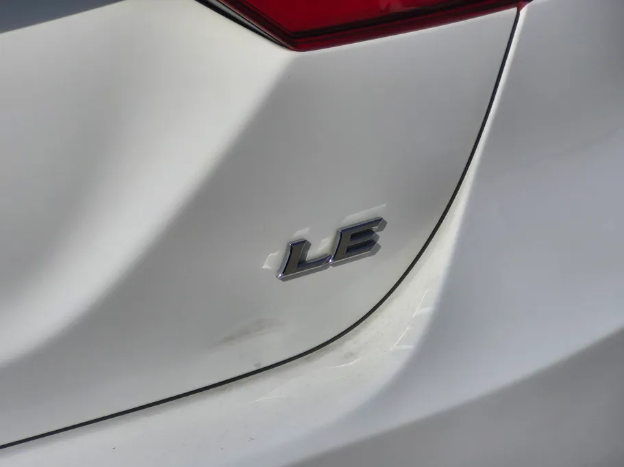 تويوتا كامري LE 2022 