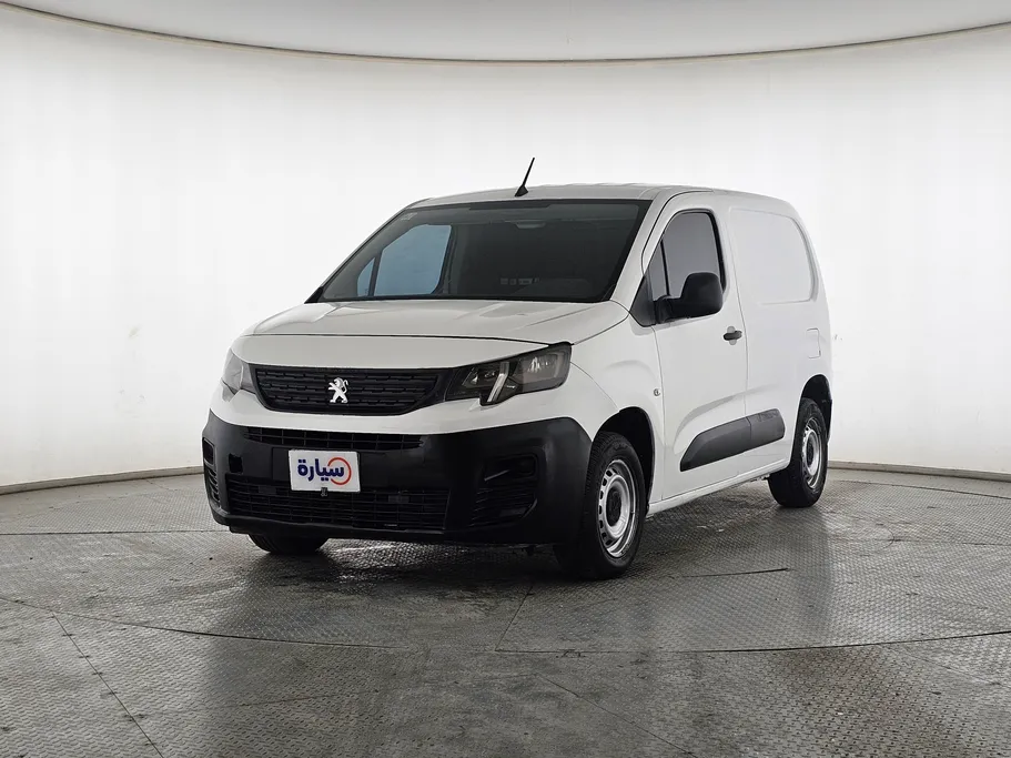 2022 Peugeot Partner Short van 