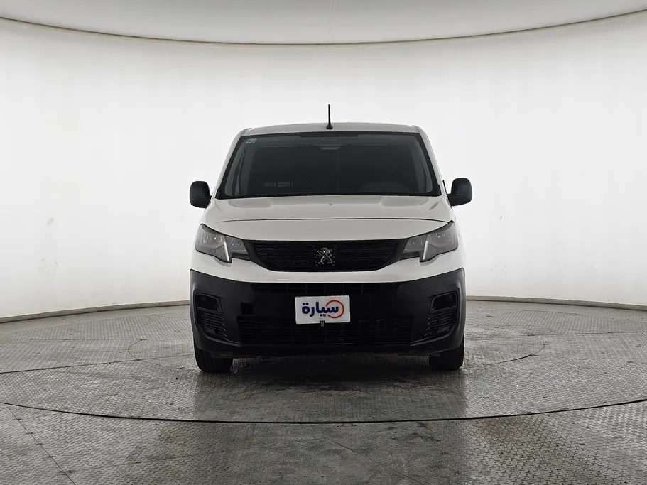 2022 Peugeot Partner Short van 