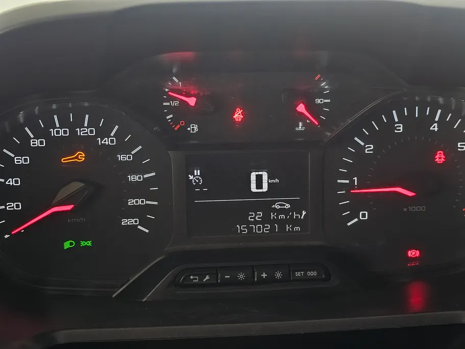 2022 Peugeot Partner Short van 